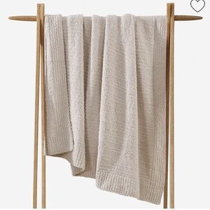 Sunday Citizen Luxurious Cream Knit Throw Blanket
